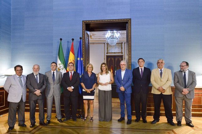 La presidenta de la Junta, Susana Díaz, con rectores de universidades andaluzas