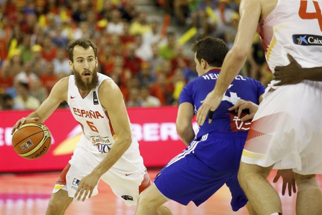Sergio Rodríguez con la selección española ante Francia
