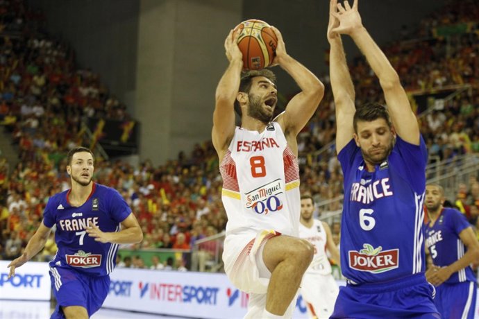 José Manuel Calderón en el partido ante Francia