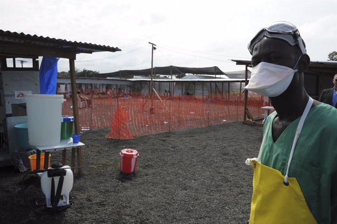 Cooperante de Médicos sin Fronteras contra el Ébola