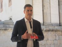 Sánchez cree que la Fiscalía "está tardando" en actuar de oficio contra Pujol