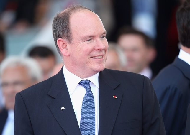 Alberto II Mónaco se apunta al Ice Bucket Challenge y nomina a Hollande
