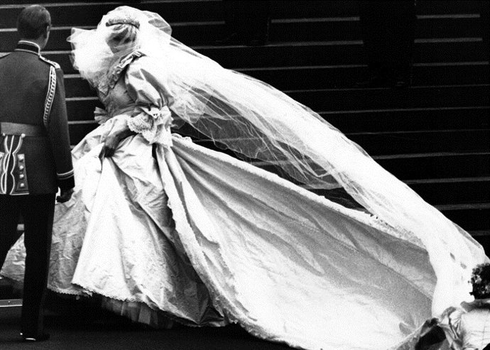 El vestido de novia de Diana de Gales pasará a sus hijos segun su testamento