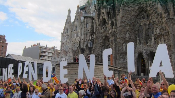 Via Catalana en la Sagrada Familia 2013 (Archivo)