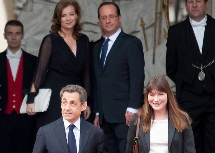  Nicolas Sarkozy And Carla Bruni Leave The Elysee Palace