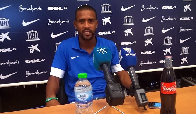 Tissone, jugador del Málaga en rueda de prensa