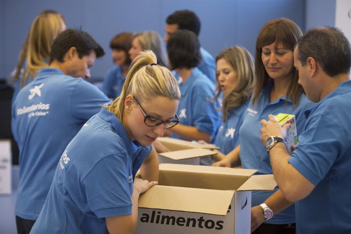 Voluntarios de La Caixa.