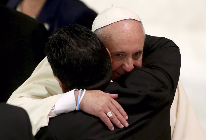 Diego Maradona con el Papa Francisco