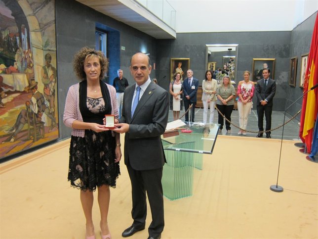 Eva Gorri toma posesión como nueva parlamentaria del PPN.