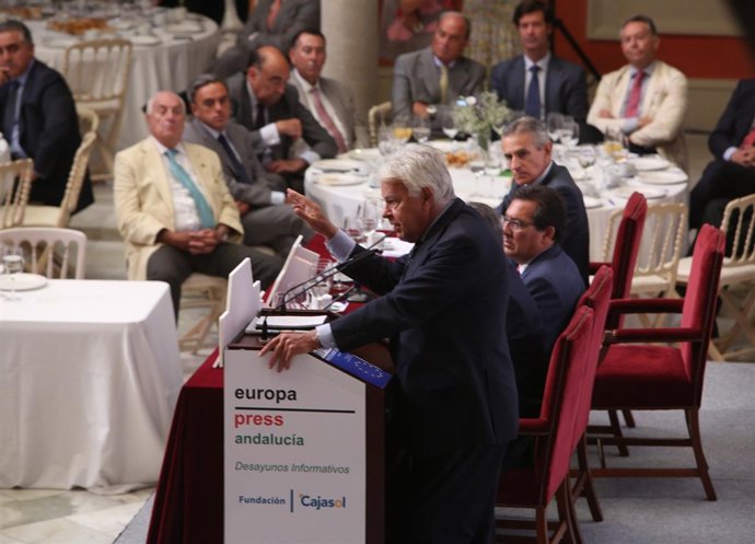 Felipe González, en los desayunos de Europa Press Andalucía