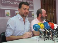 Maíllo destaca el papel de IU para aclarar el caso de los cursos