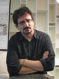 L'editora de Sánchez Piñol veu "la democràcia gairebé segrestada"