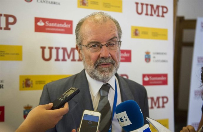 El magistrado del TC Juan Antonio Xiol