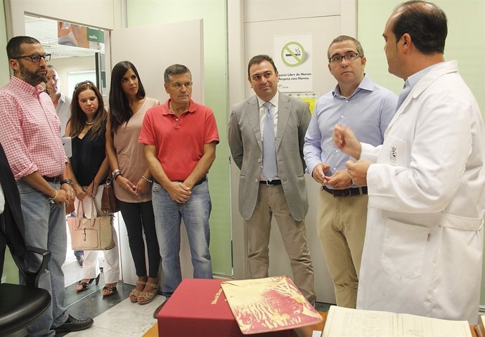 Traslado del Libro del Becerro al archivo de Los Palacios