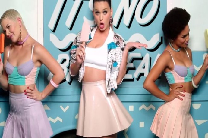 Katy Perry, vuelta a los 80 en 'This is how we do'