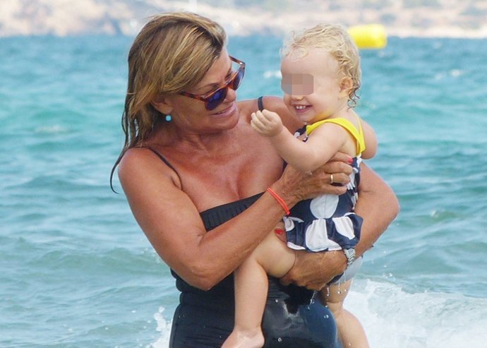 Cari Lapique en su verano más especial 