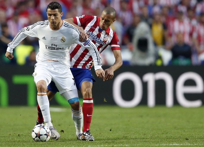 Cristiano Ronaldo (Real Madrid) y Joao Miranda (Atlético Madrid)