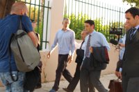 El niño británico será trasladado en las próximas horas a Praga para recibir un nuevo tratamiento