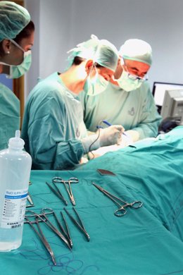 Operación, cirujanos