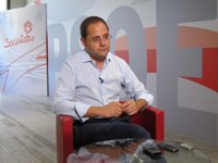 Luena dice que el PSOE hablará con el PP de regeneración, pero ve "imposible" un pacto sobre la elección de alcaldes