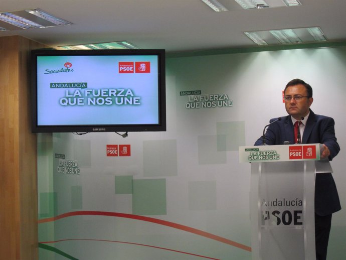 Miguel Ángel Heredia en la Sede del PSOE Málaga