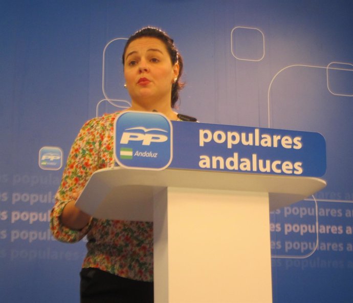 Virginia Pérez en rueda de prensa en el PP-A
