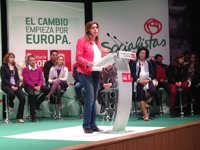 Díaz asegura que "ni hoy ni mañana" se plantea optar a las primarias del PSOE porque su compromiso es con Andalucía