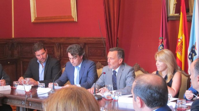 Alcalde de Santiago, Agustín Hernández y presidente Diputación, Diego Calvo