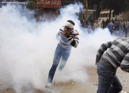 Choques Entre Manifestantes De La Plaza Tahrir En El Cairo Y La Policía, Egipto