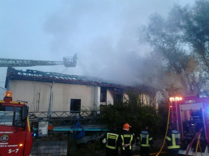 Incendio de una vivienda en Escalante
