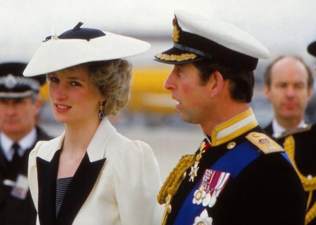 Arrival in England of the Spanish Kings received by Prince Charles and his wife 