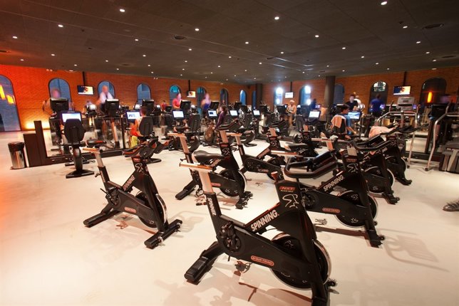 Nuevas bicicletas en el gimnasio de la Alhóndiga Bilbao.