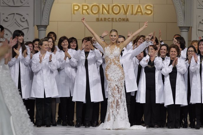 Desfile de Pronovias en la Barcelona Bridal Week 2014