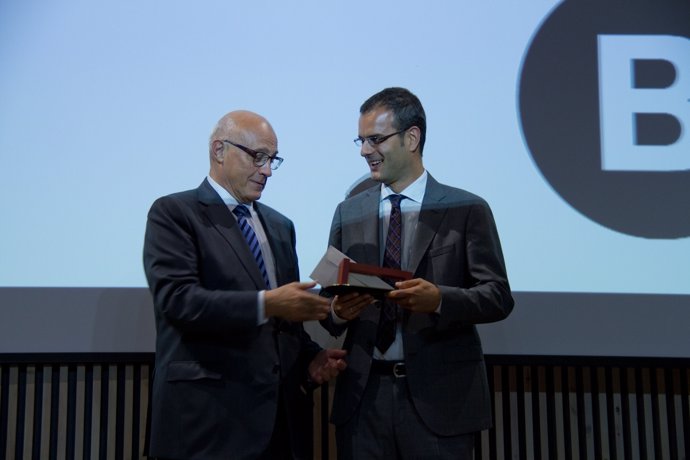 Josep Oliu y Salvador Aznar, Premio Banc Sabadell