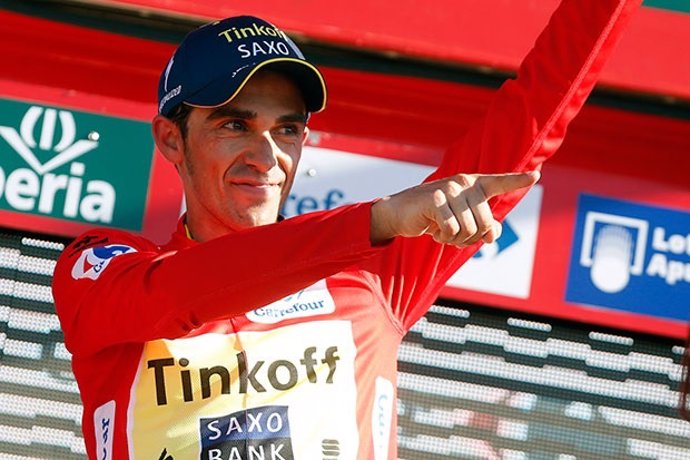 Contador con el maillo rojo de líder de la Vuelta