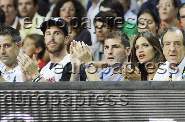 Juan Carlos, Iker Casillas o Sara Carbonero testigos batacazo de España en baske