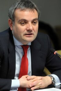 Núñez dice sobre el apoyo del partido a Botella que ella "es PP" y que seguirá de regidora por su "firmeza y compromiso"