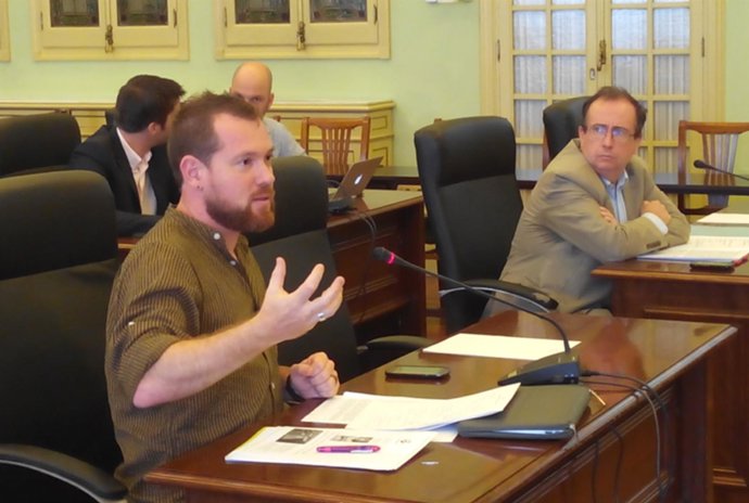 David Abril en el Parlament