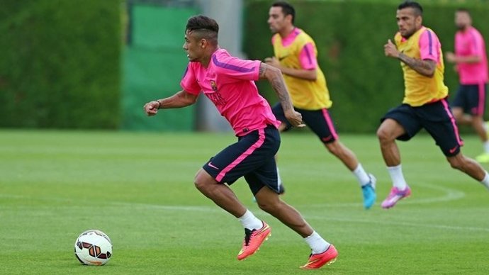 Neymar en un entrenamiento del FC Barcelona