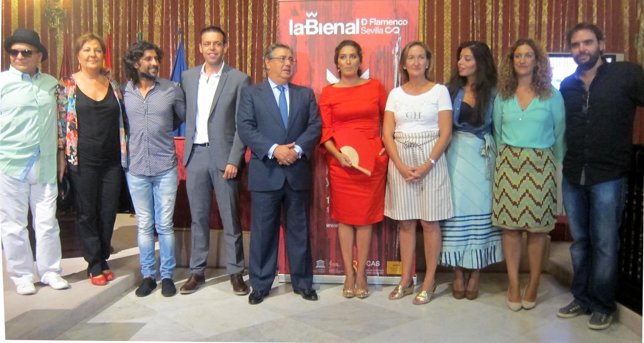 Morente protagoniza la gala inaugural de la Bienal