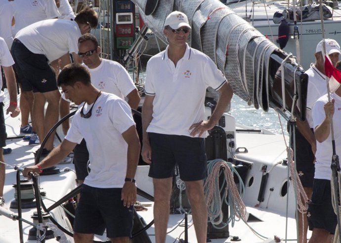 Felipe VI navegó por primera vez en Mallorca como Rey de España