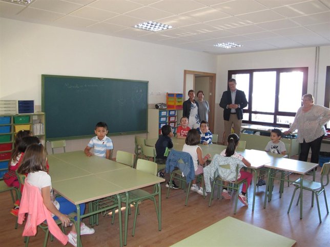Visia a las aulas del colegio de San Blas