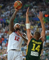 La 'bestia' estadounidense entierra a Lituania tras el descanso