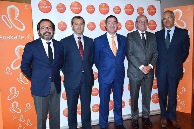 Acuerdo Euskaltel y patronales vascas