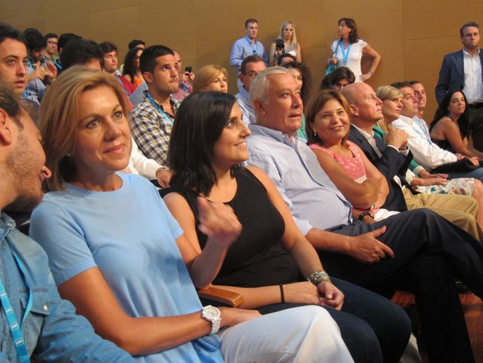 Cospedal en un acto de NNGG en Valencia