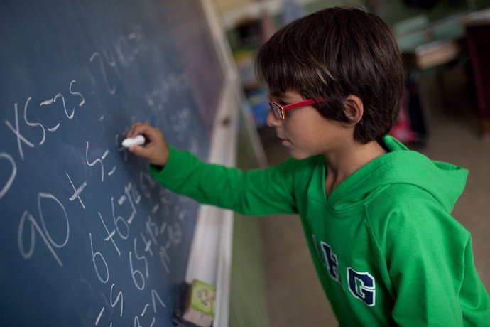 Obra Social 'la Caixa' facilitará equipamiento escolar a más de 1.900 niños