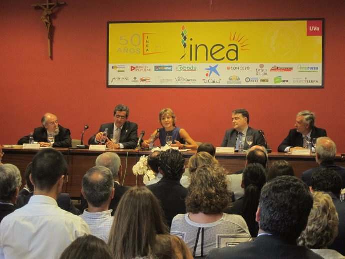 Isabel García Tejerina clausuró el acto del 50 aniversario de INEA