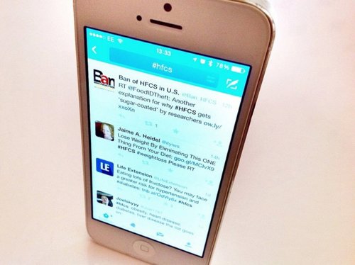 Twitter en iPhone por HealthGauge CC Flickr