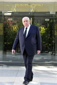 Economía/Álvarez.- La Infanta Elena, una de las primeras personalidades en acudir este lunes a despedir a Álvarez