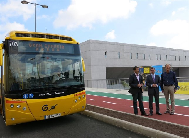 Guagua para acceder al Gran Canaria Arena